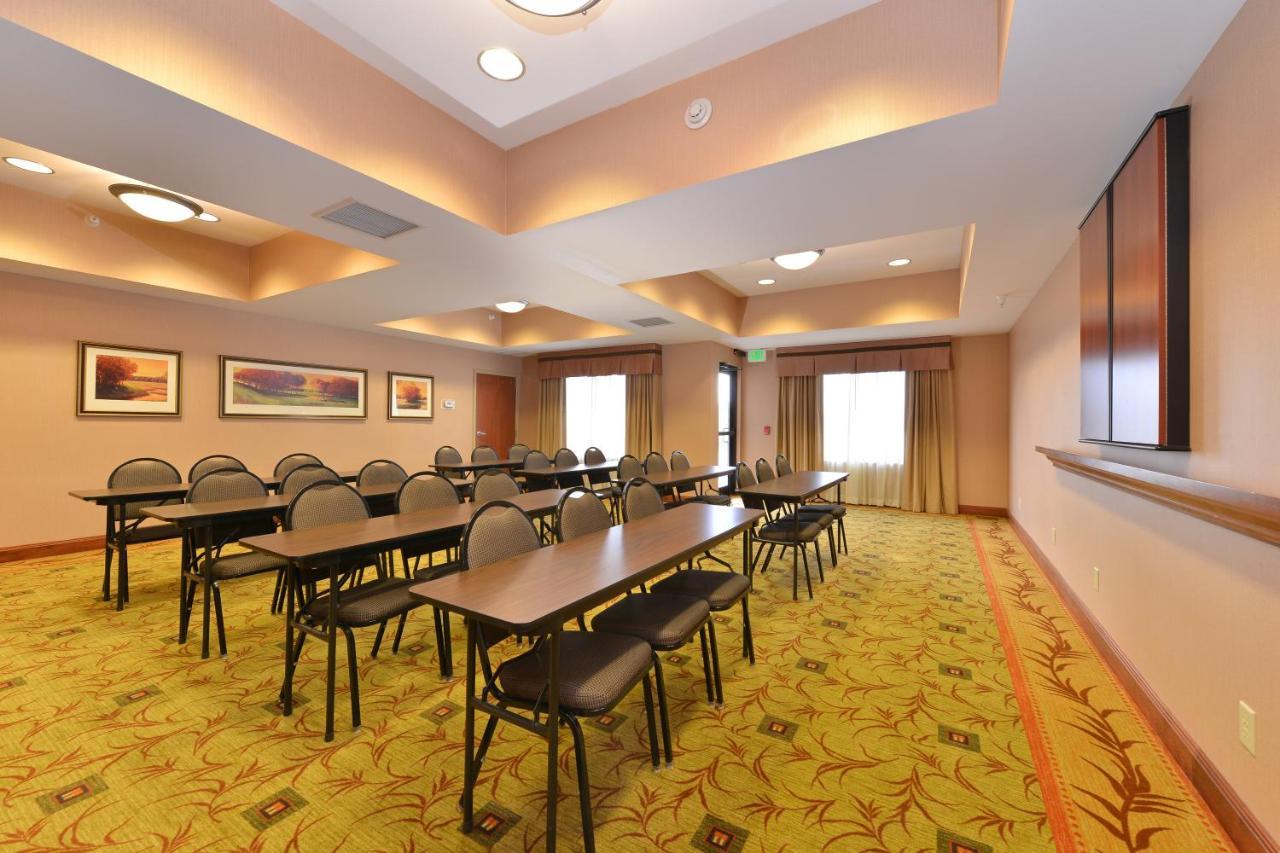Holiday Inn Express Rawlins By Ihg Exterior foto